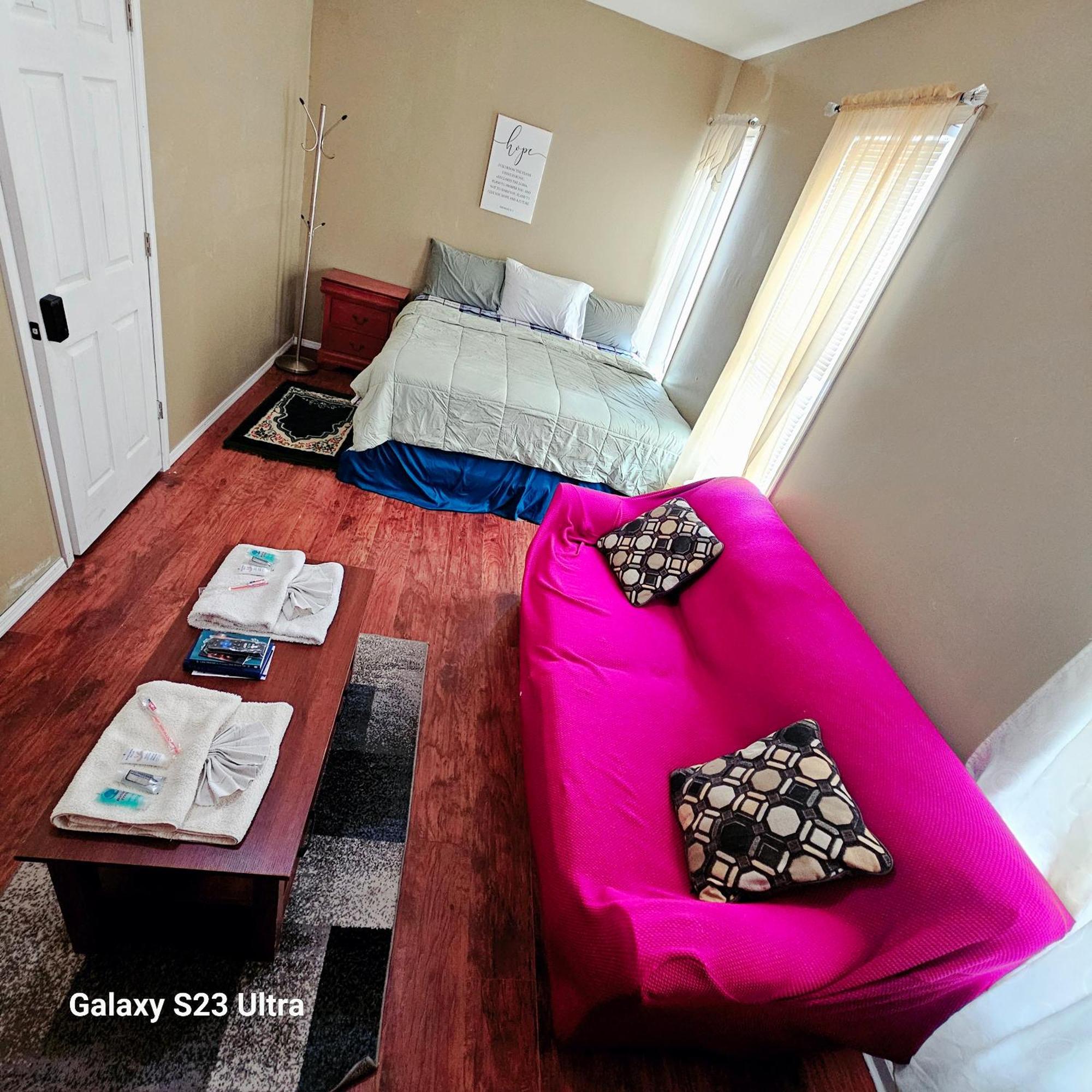 Divine Villa & Resorts Guest House - 283 Lehigh Ave Νιούαρκ Εξωτερικό φωτογραφία