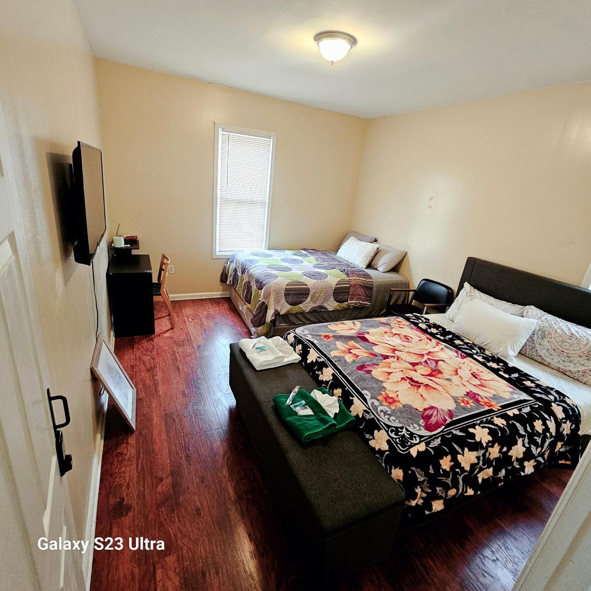 Divine Villa & Resorts Guest House - 283 Lehigh Ave Νιούαρκ Δωμάτιο φωτογραφία